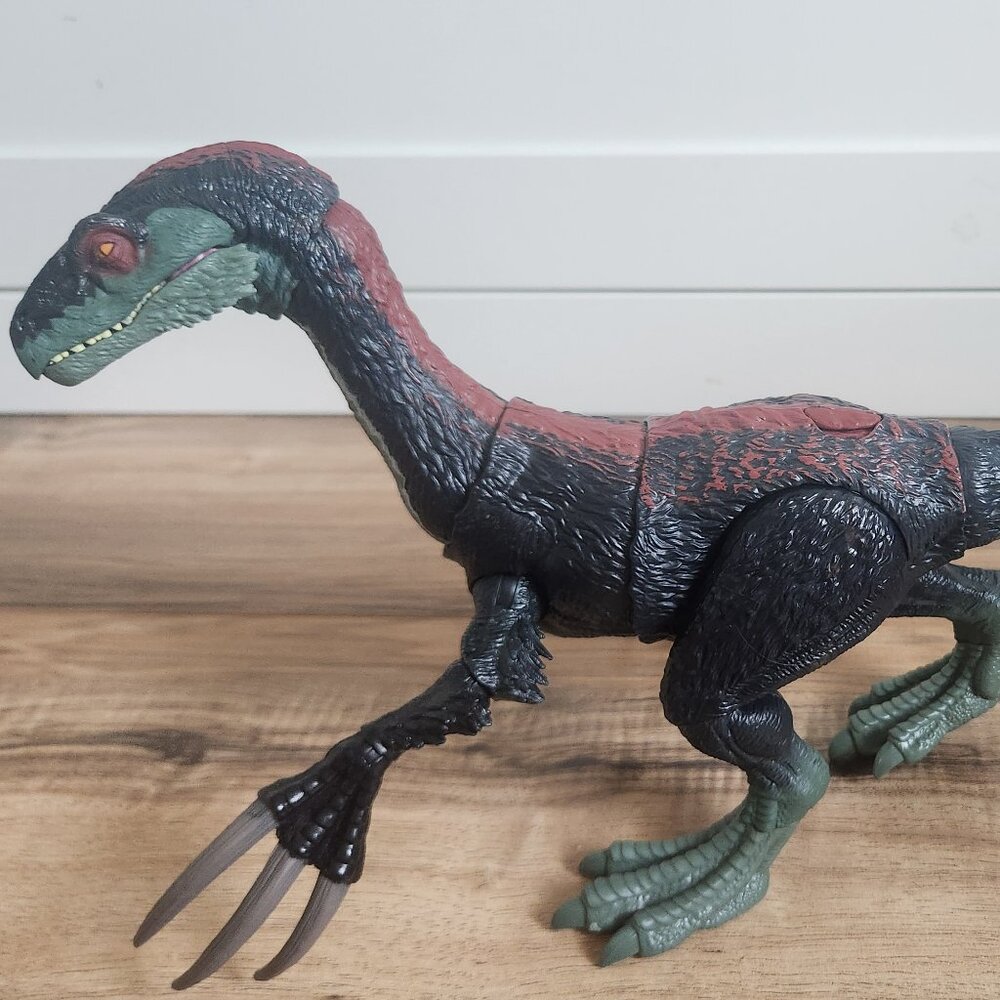 Jurassic World Dominion Sound Slashin Therizinosaurus Dinosaur Figure Toy Mattel